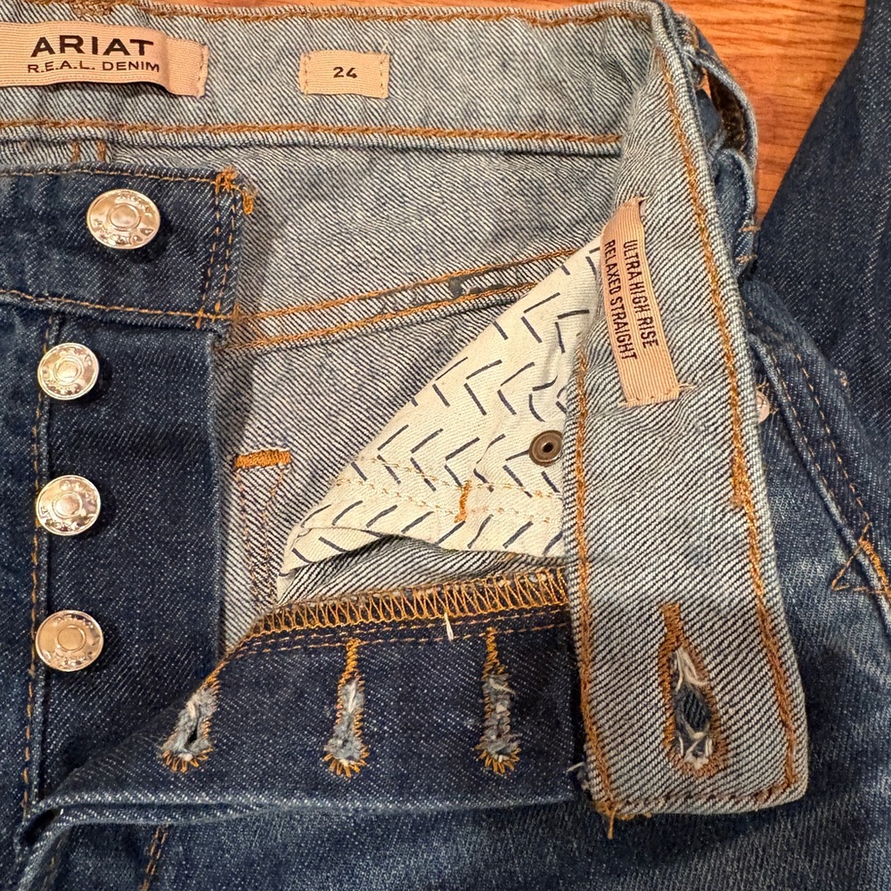 Ariat Classic Blue Denim Jeans - Picture 4 of 5